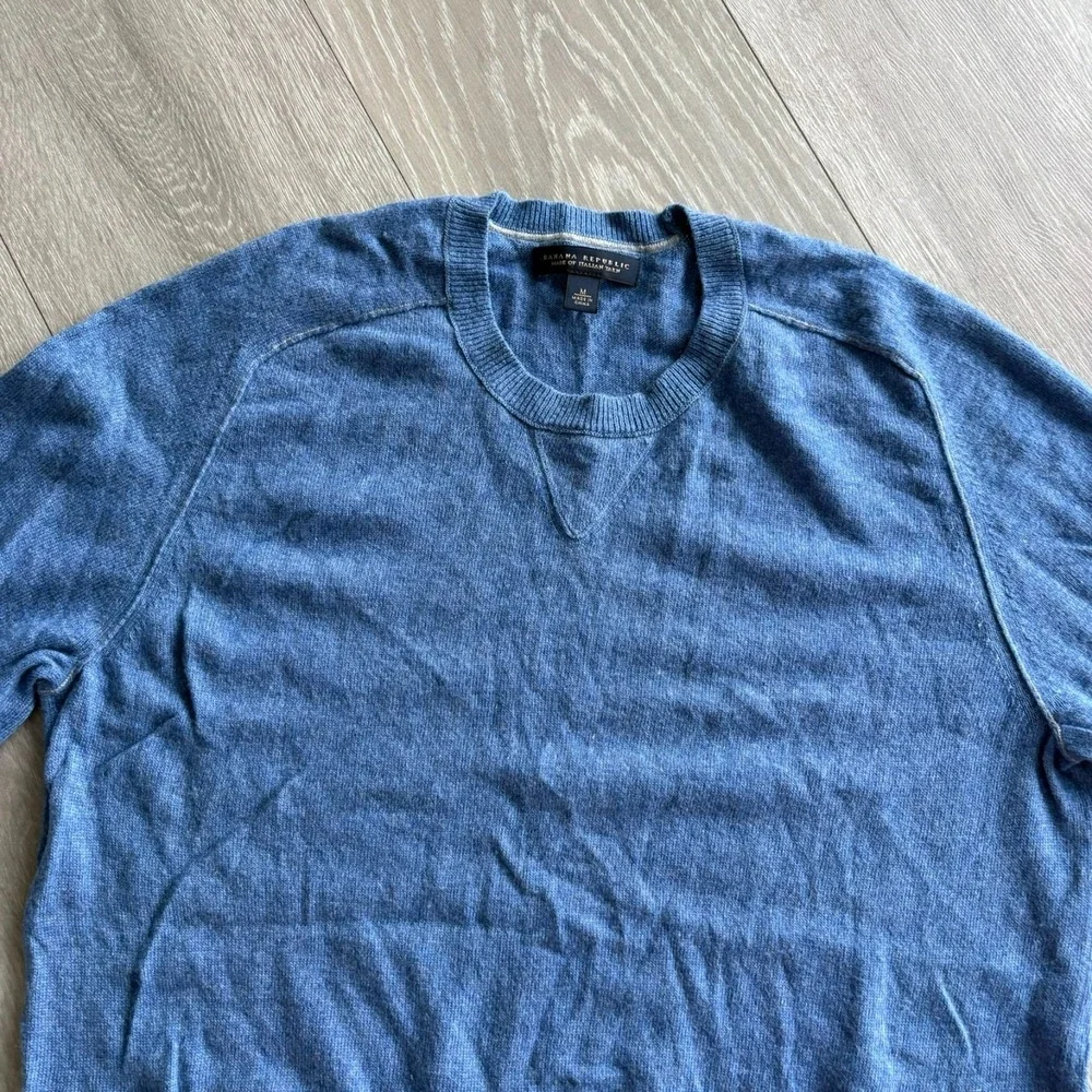 Banana Republic Mens Blue Italian Yarn Perfect Comfort Crew Neck Sweater‎ Size M